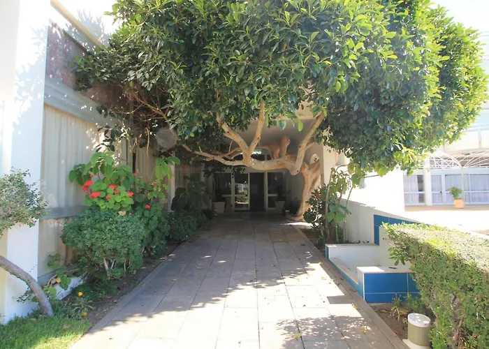 Praia_da_rocha_vista_mar/ocean_view Портиман